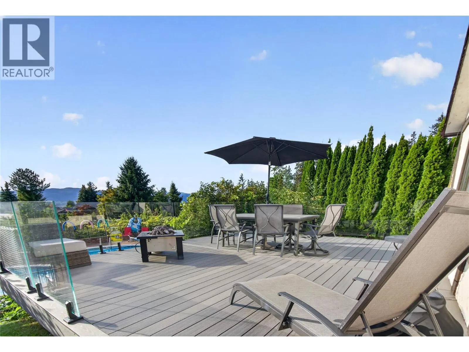 1215 Arawana Road
