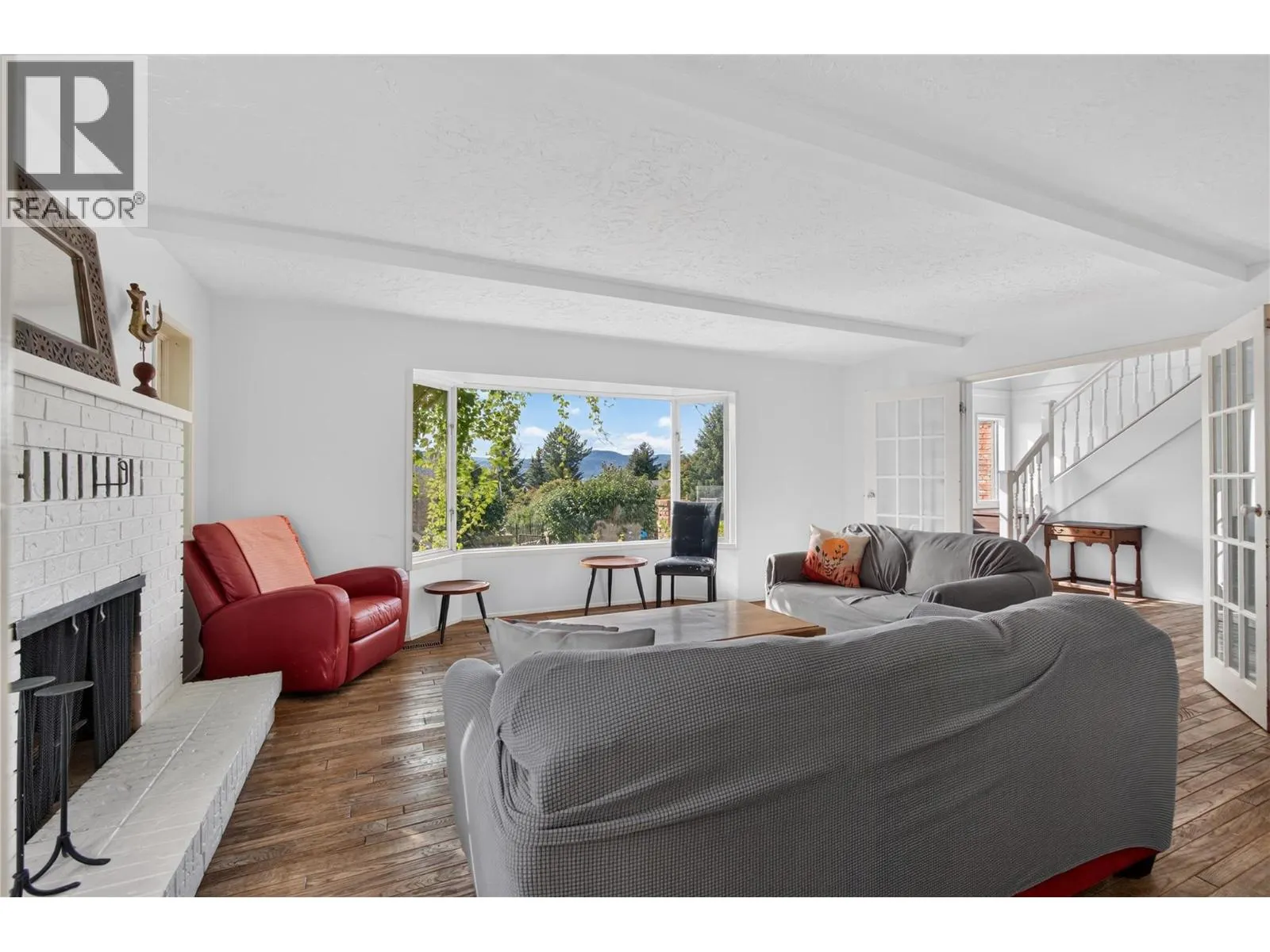 1215 Arawana Road