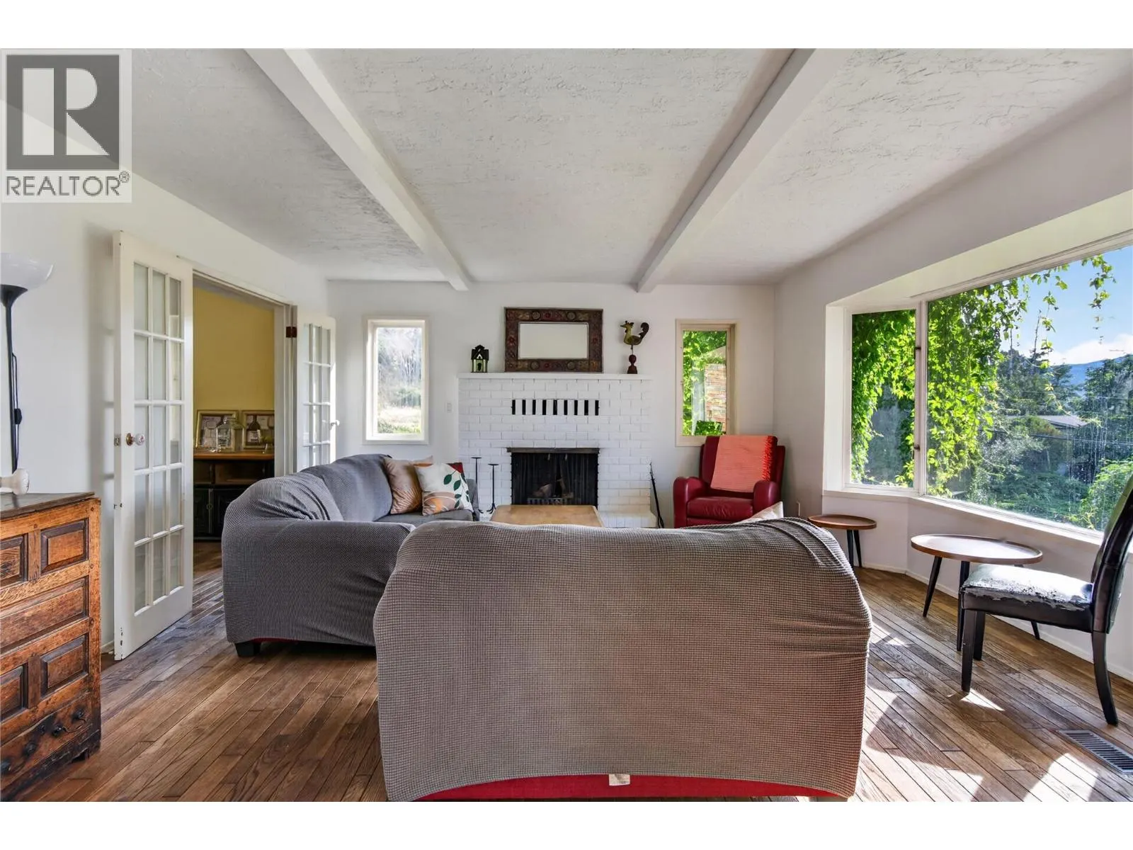 1215 Arawana Road