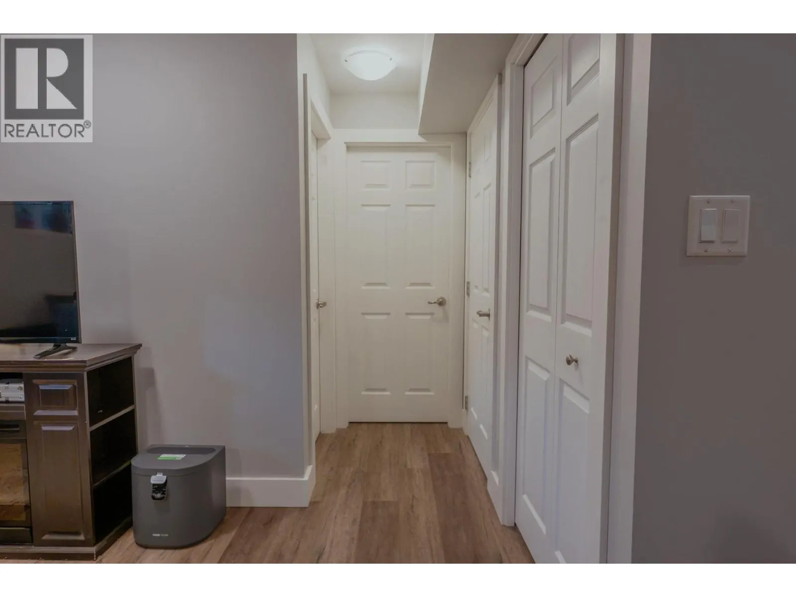 414 Beasley Street W