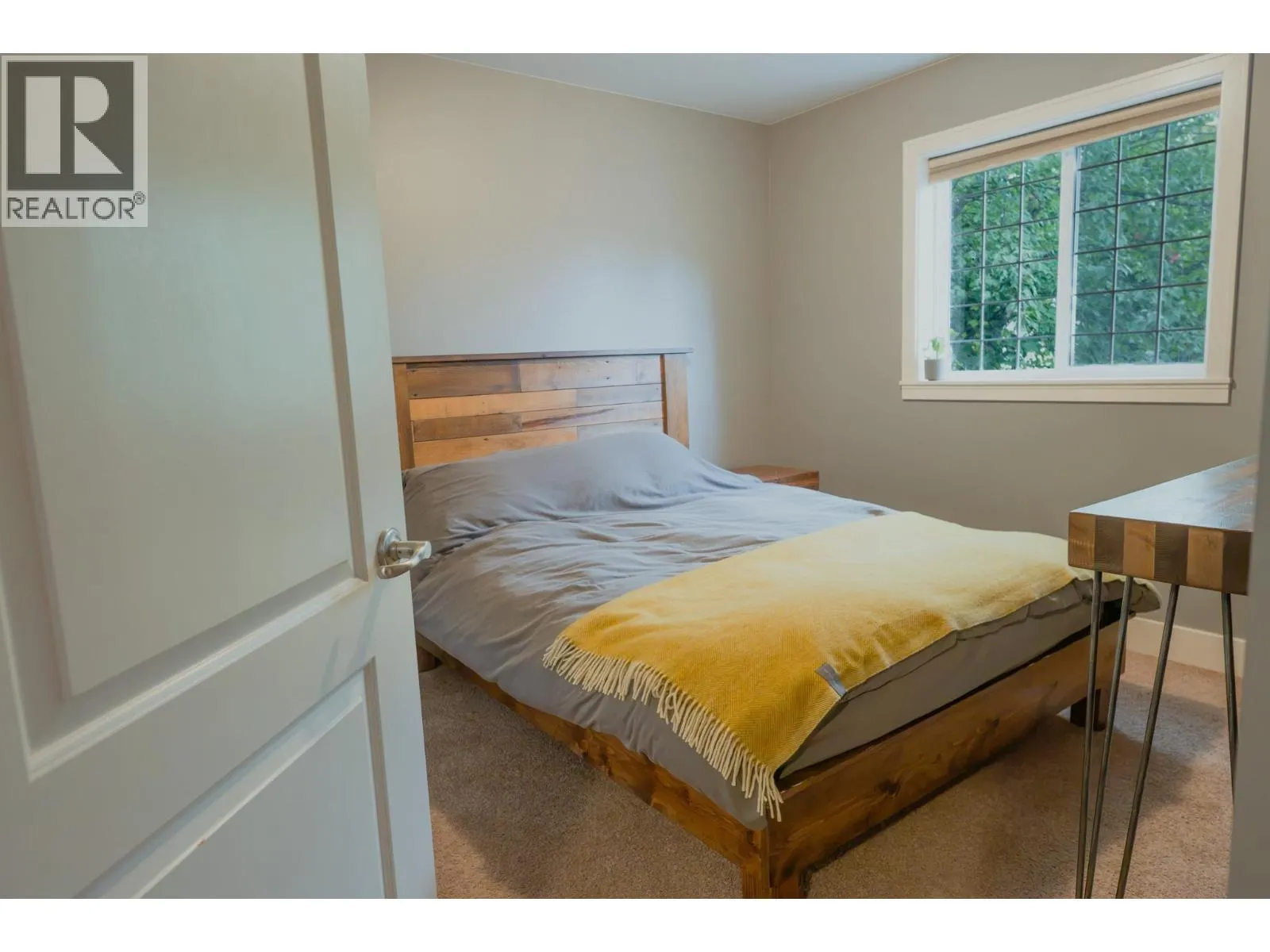414 Beasley Street W