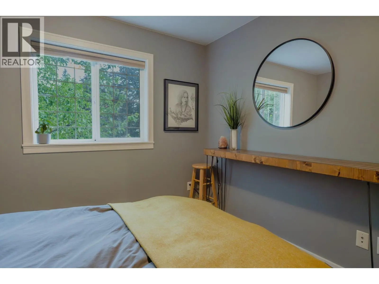 414 Beasley Street W