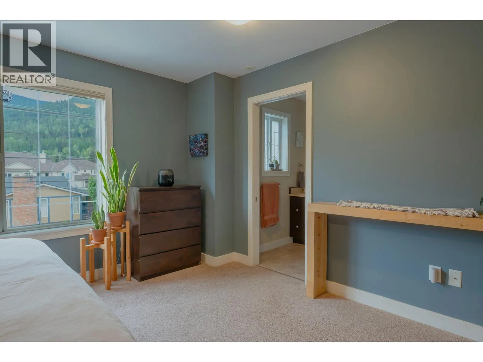 414 Beasley Street W