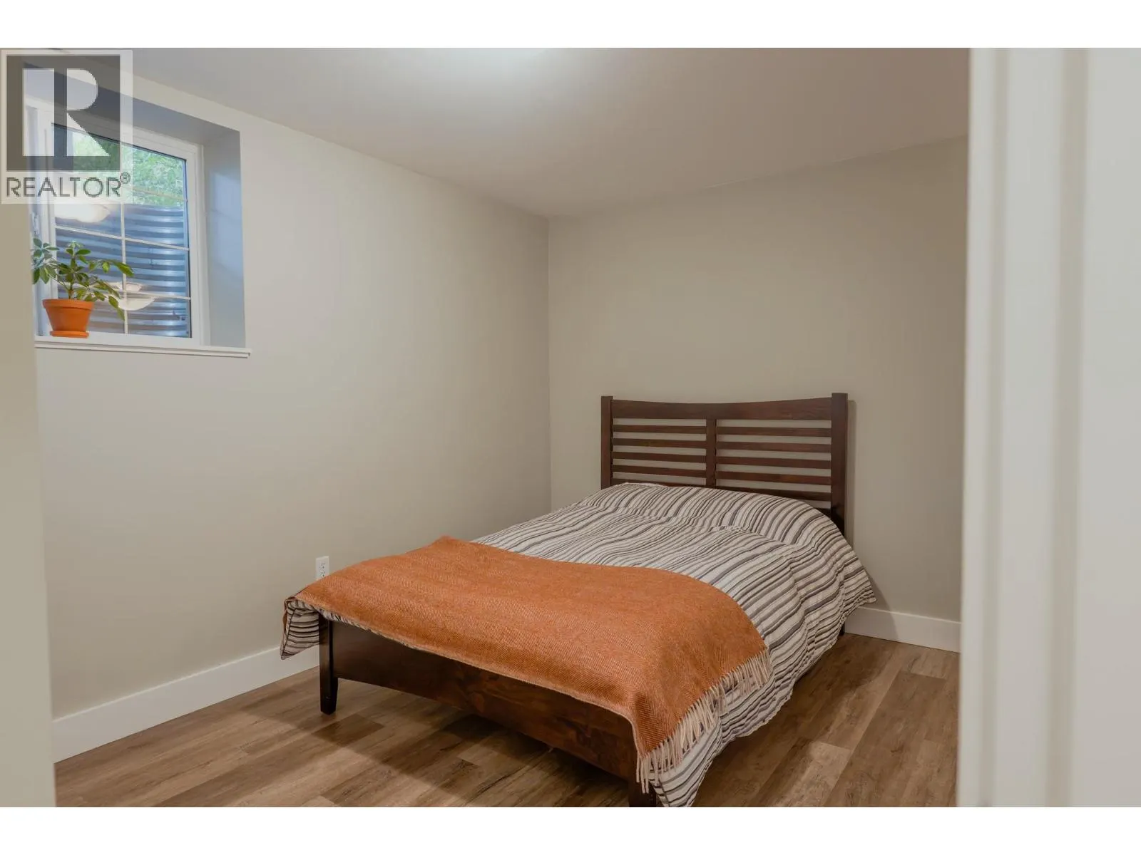 414 Beasley Street W