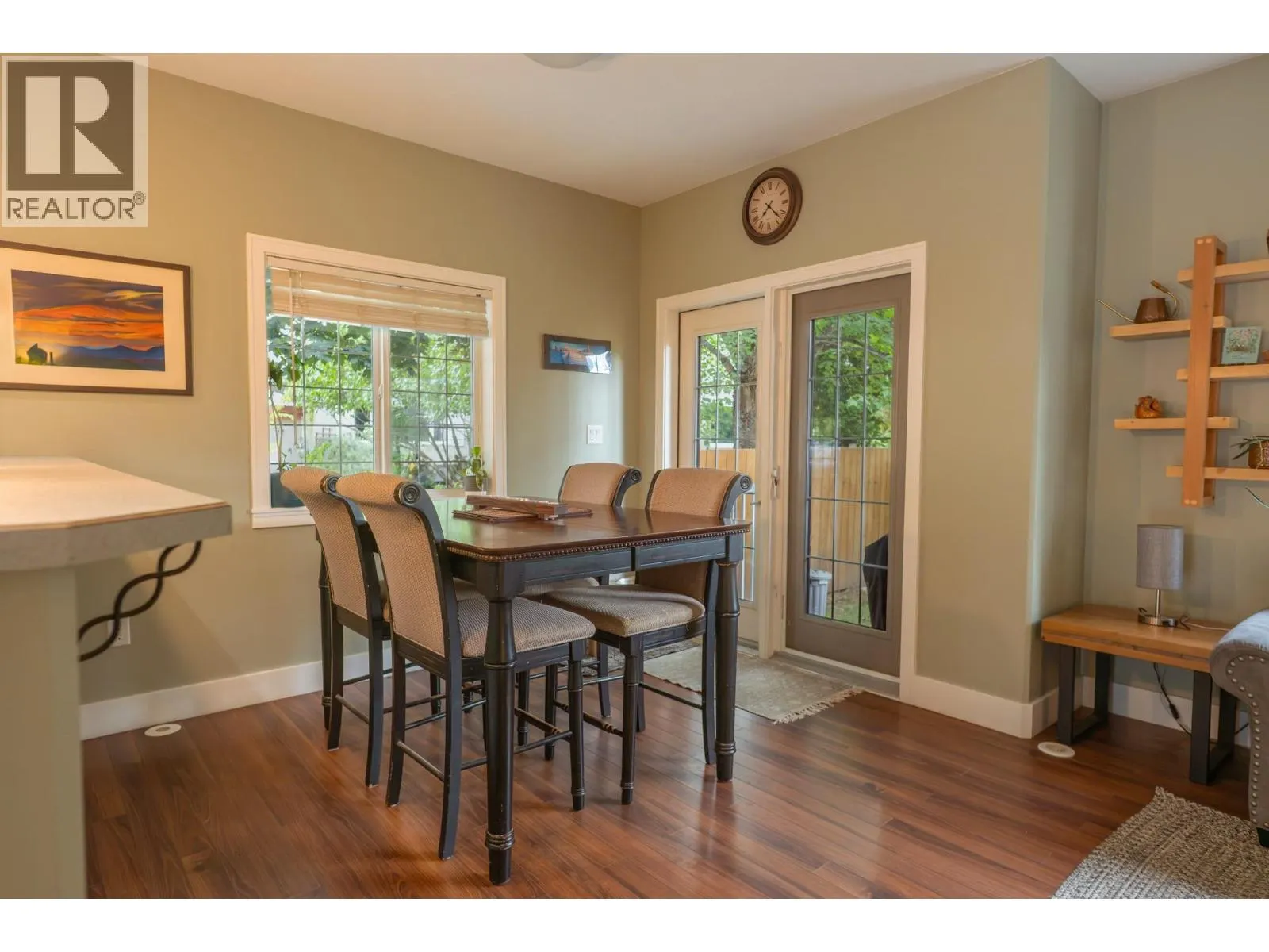 414 Beasley Street W