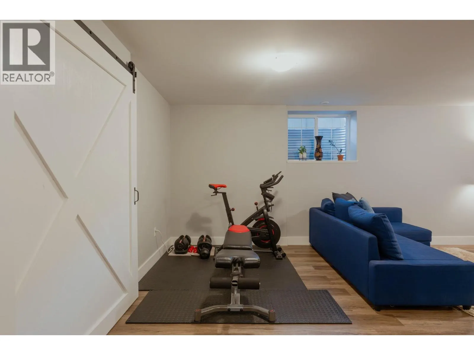 414 Beasley Street W