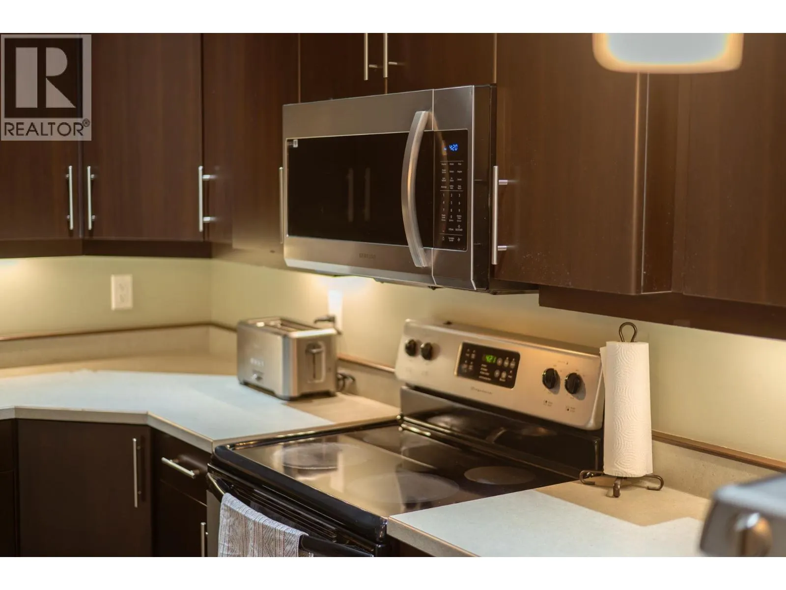 414 Beasley Street W