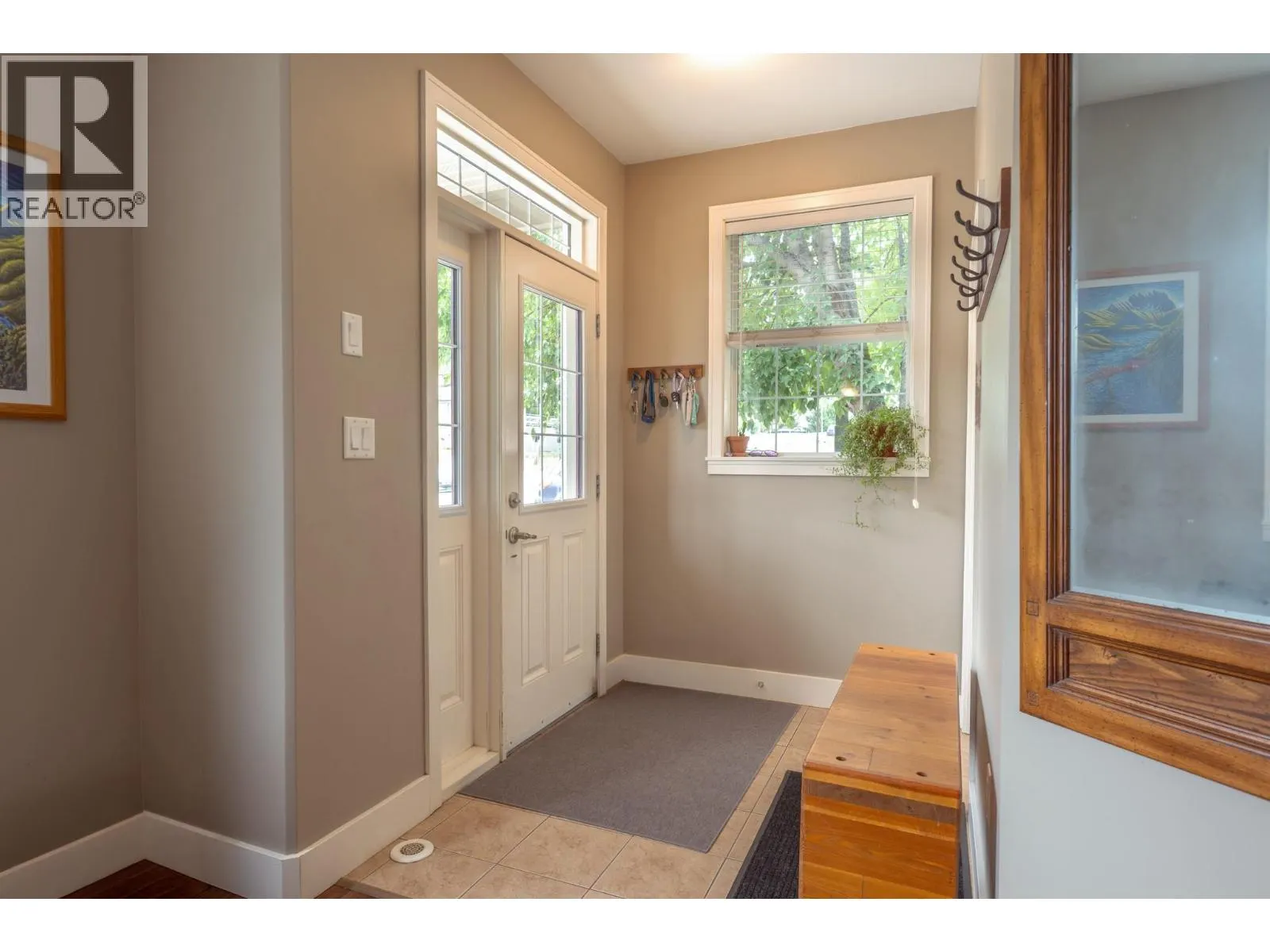 414 Beasley Street W