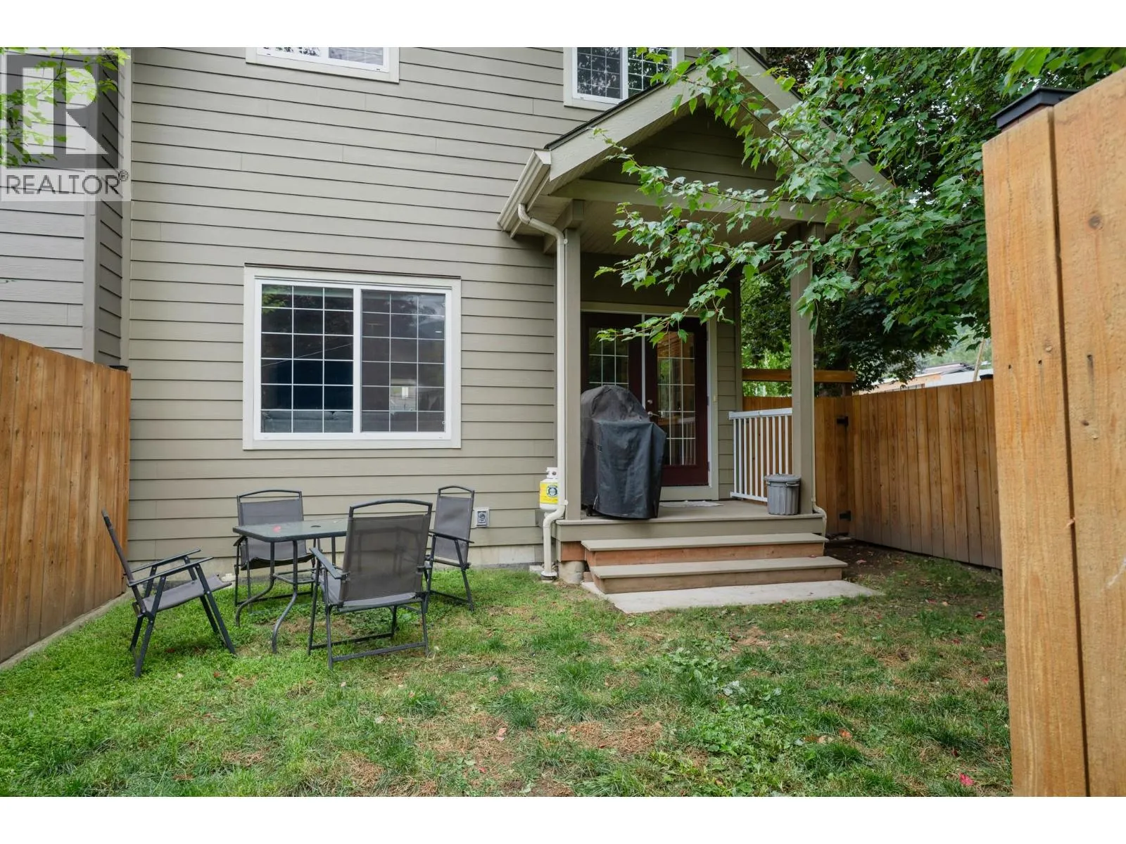 414 Beasley Street W