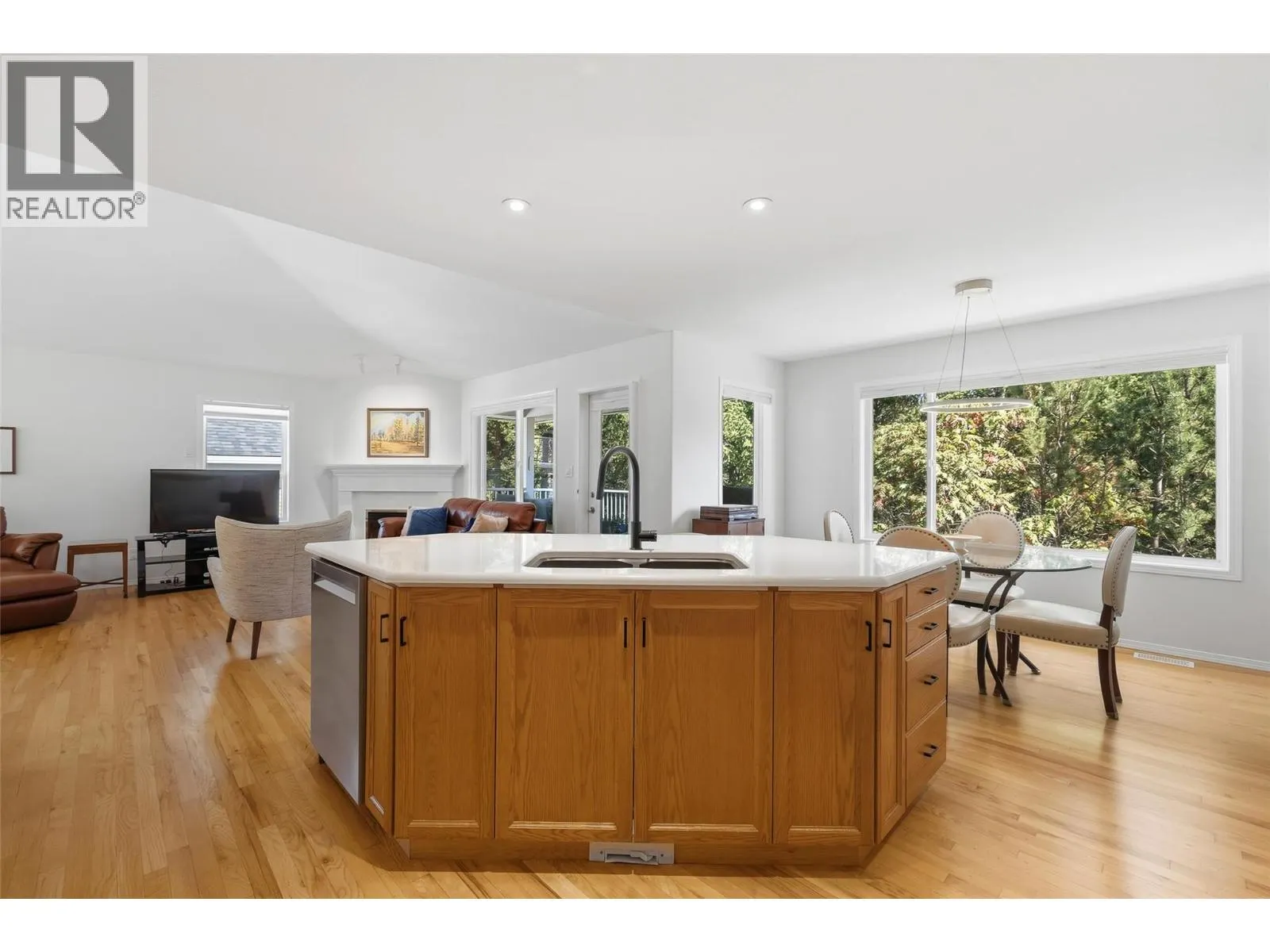 3825 Glen Canyon Drive Unit# 118