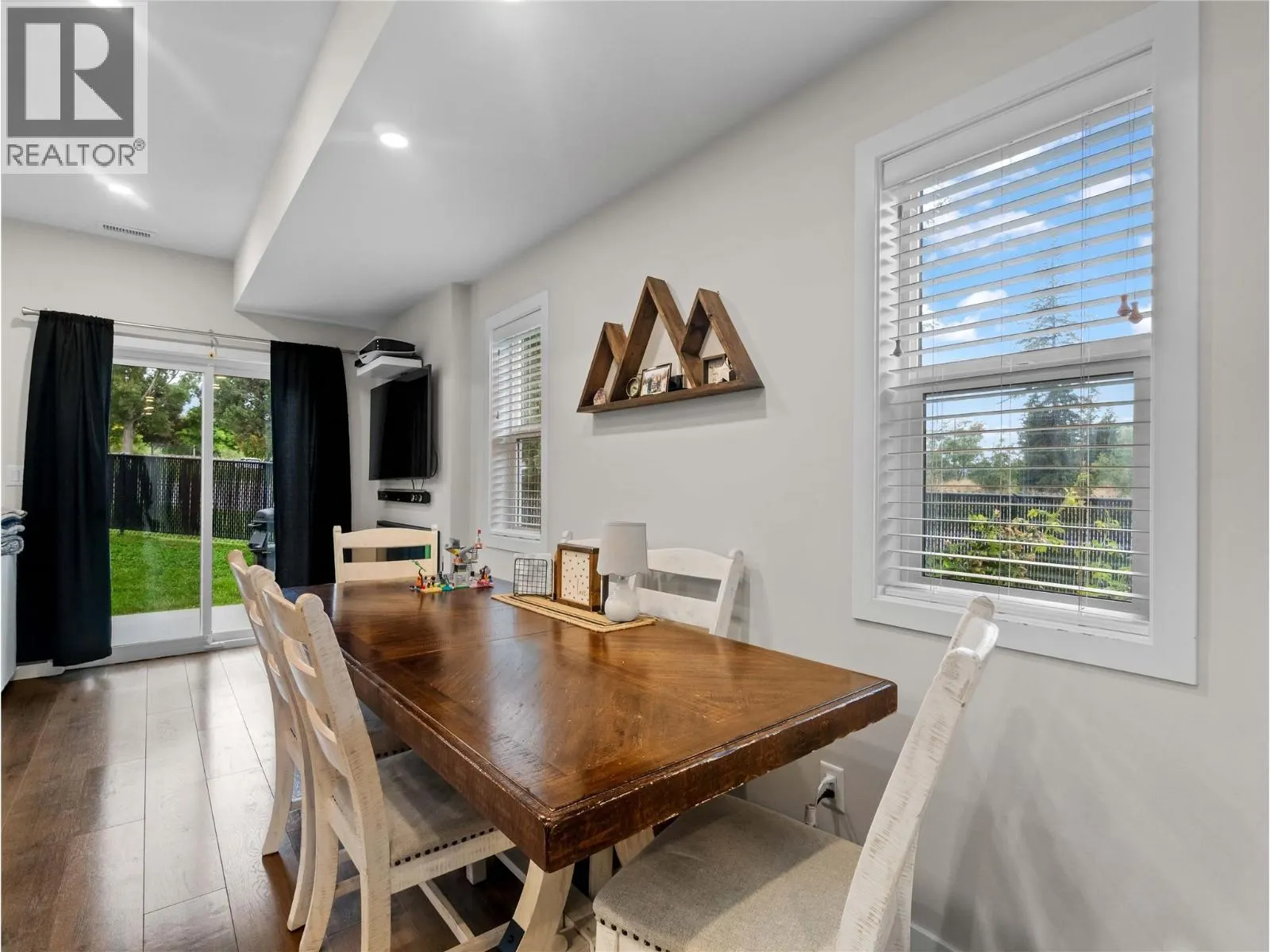 2081 11 Avenue NE Unit# 16
