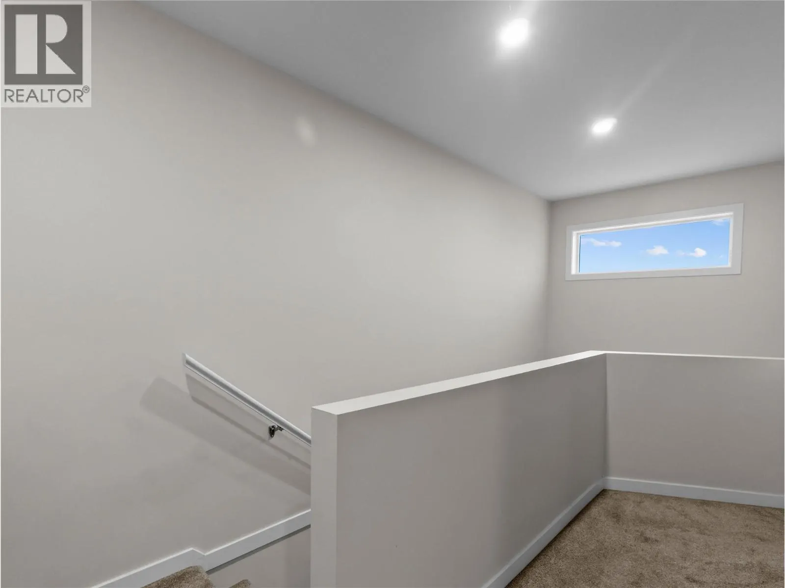 2081 11 Avenue NE Unit# 16
