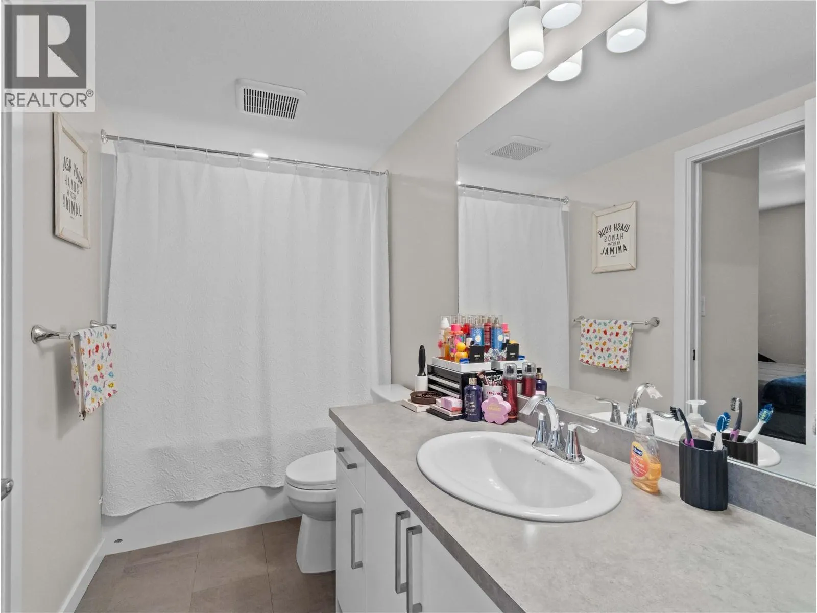 2081 11 Avenue NE Unit# 16