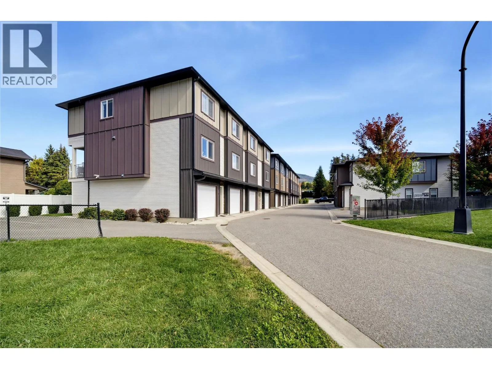 2081 11 Avenue NE Unit# 16