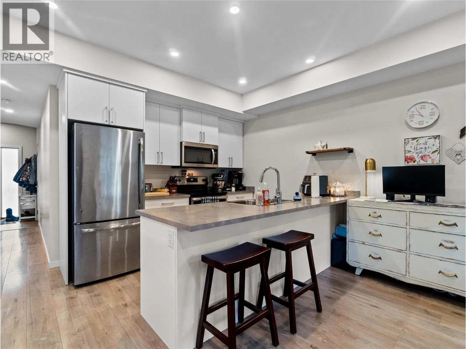 2081 11 Avenue NE Unit# 16