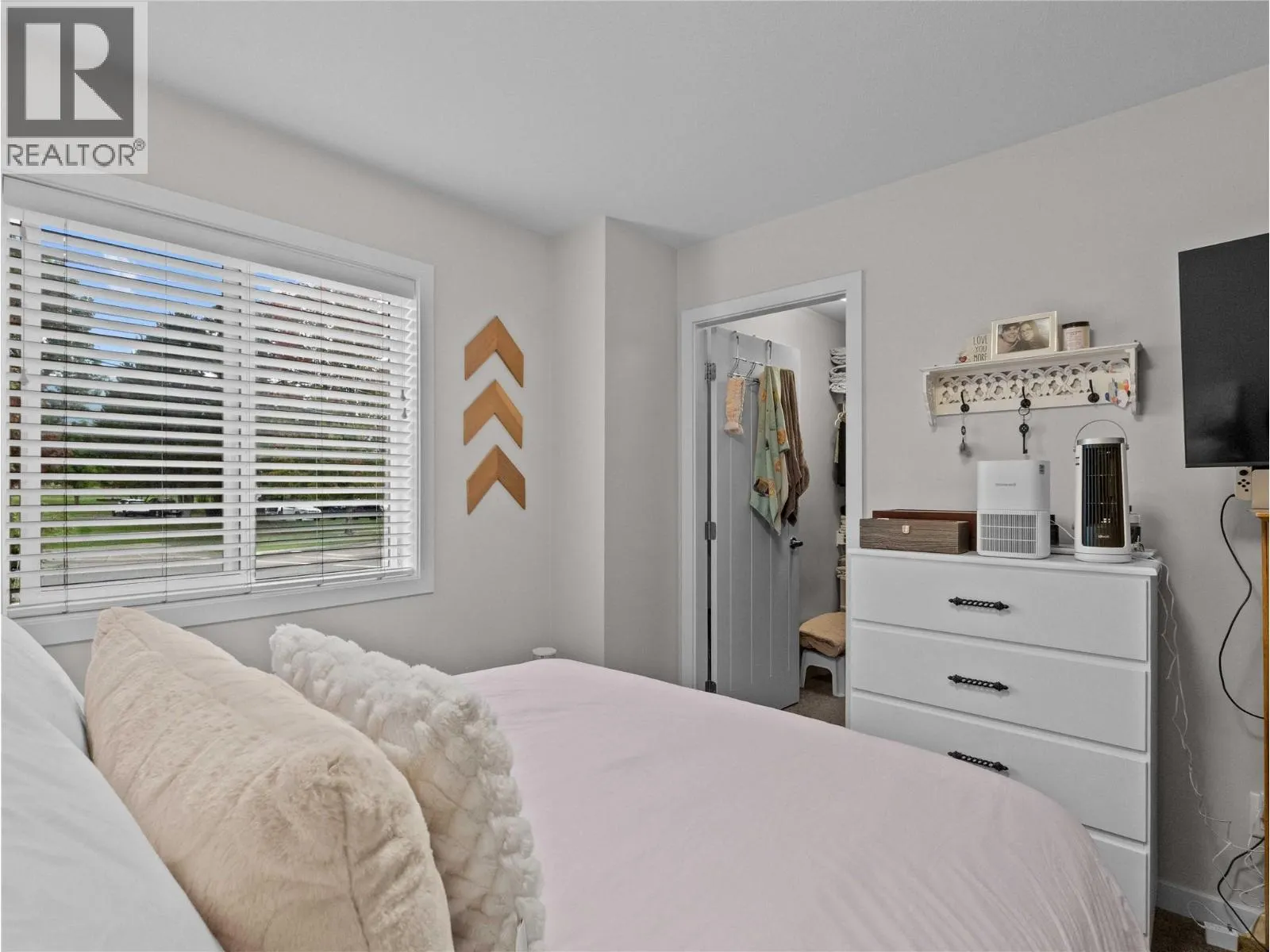 2081 11 Avenue NE Unit# 16