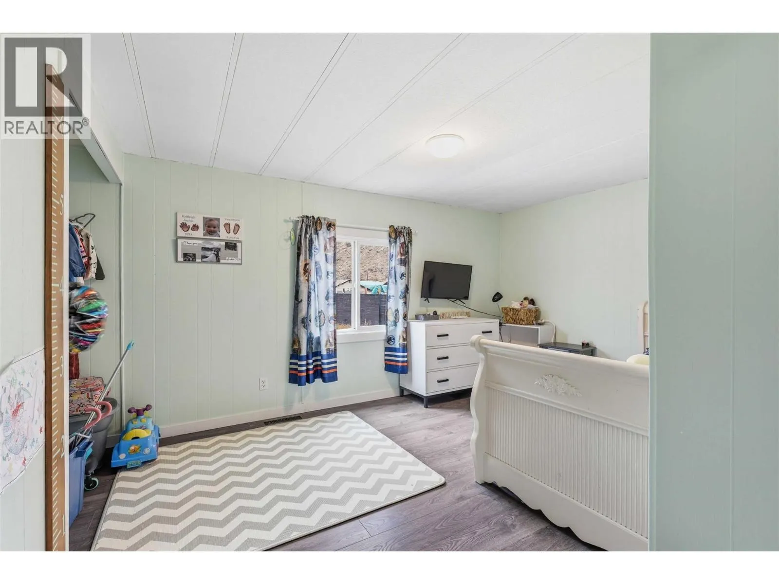 1328 Riverview Place