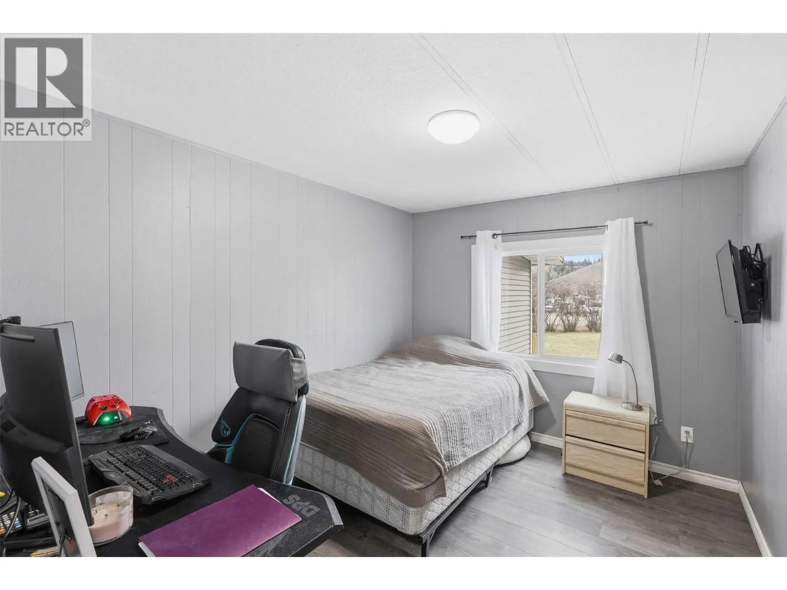 1328 Riverview Place