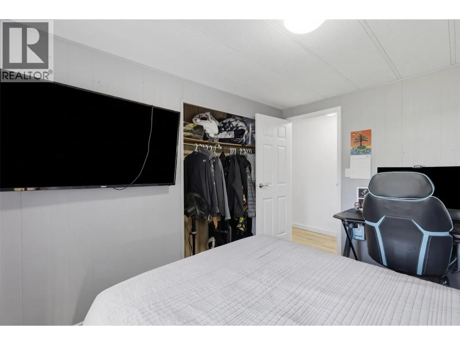 1328 Riverview Place