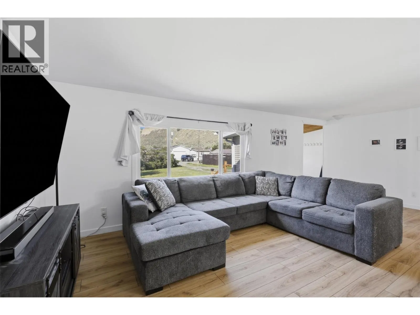 1328 Riverview Place