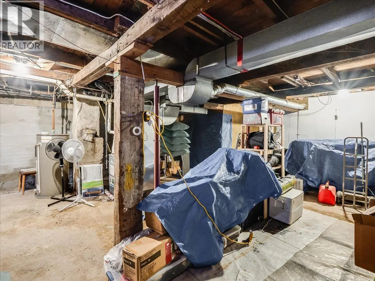 413 SILICA Street
