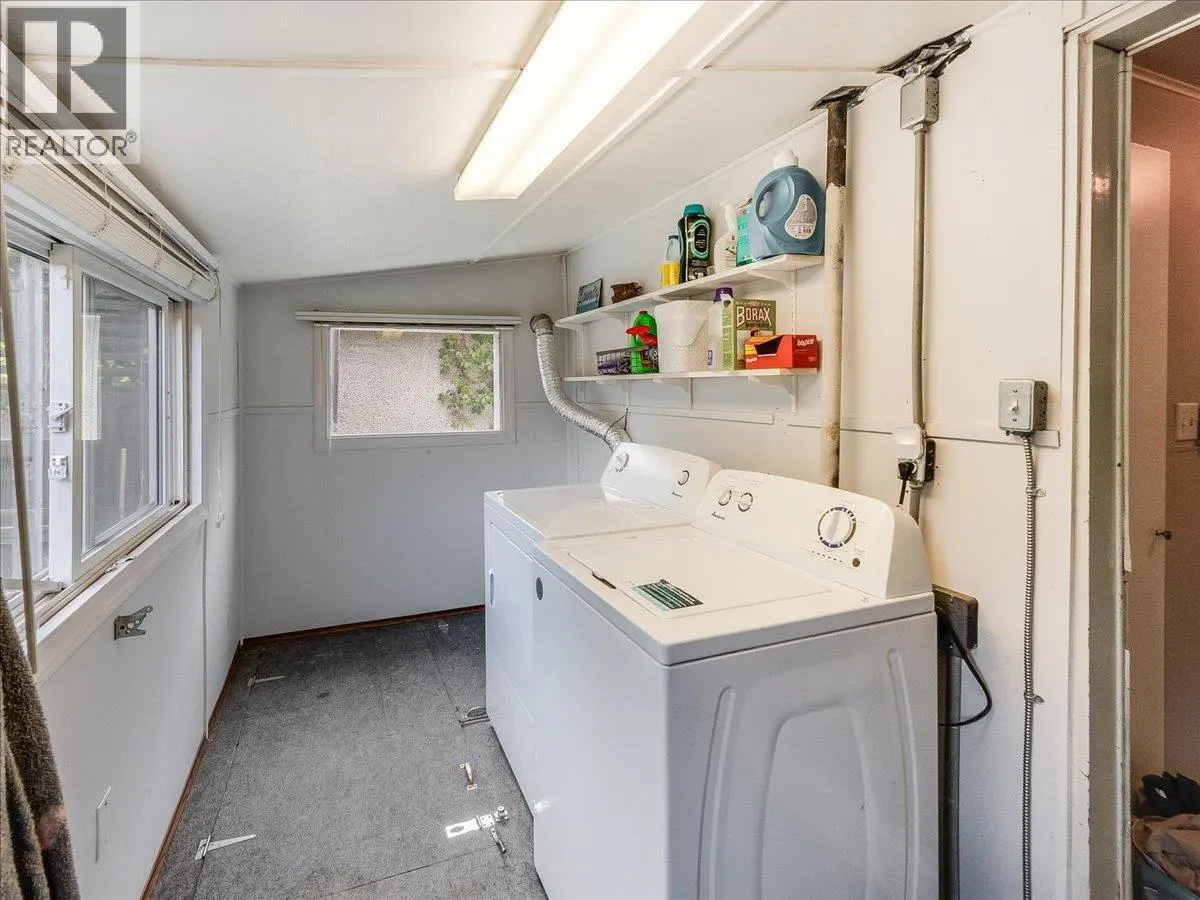 413 SILICA Street