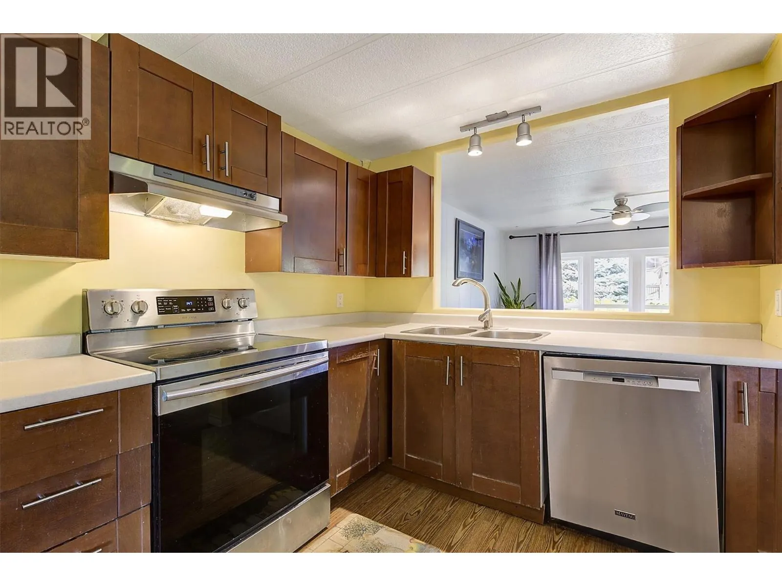 2001 97 Highway S Unit# 14