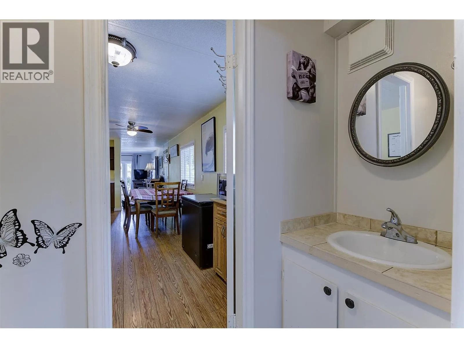 2001 97 Highway S Unit# 14