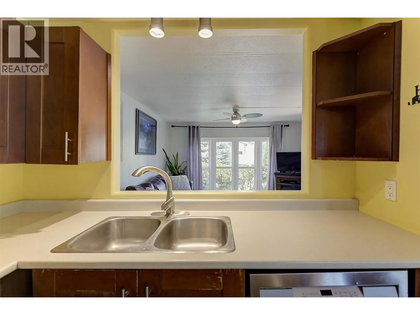 2001 97 Highway S Unit# 14