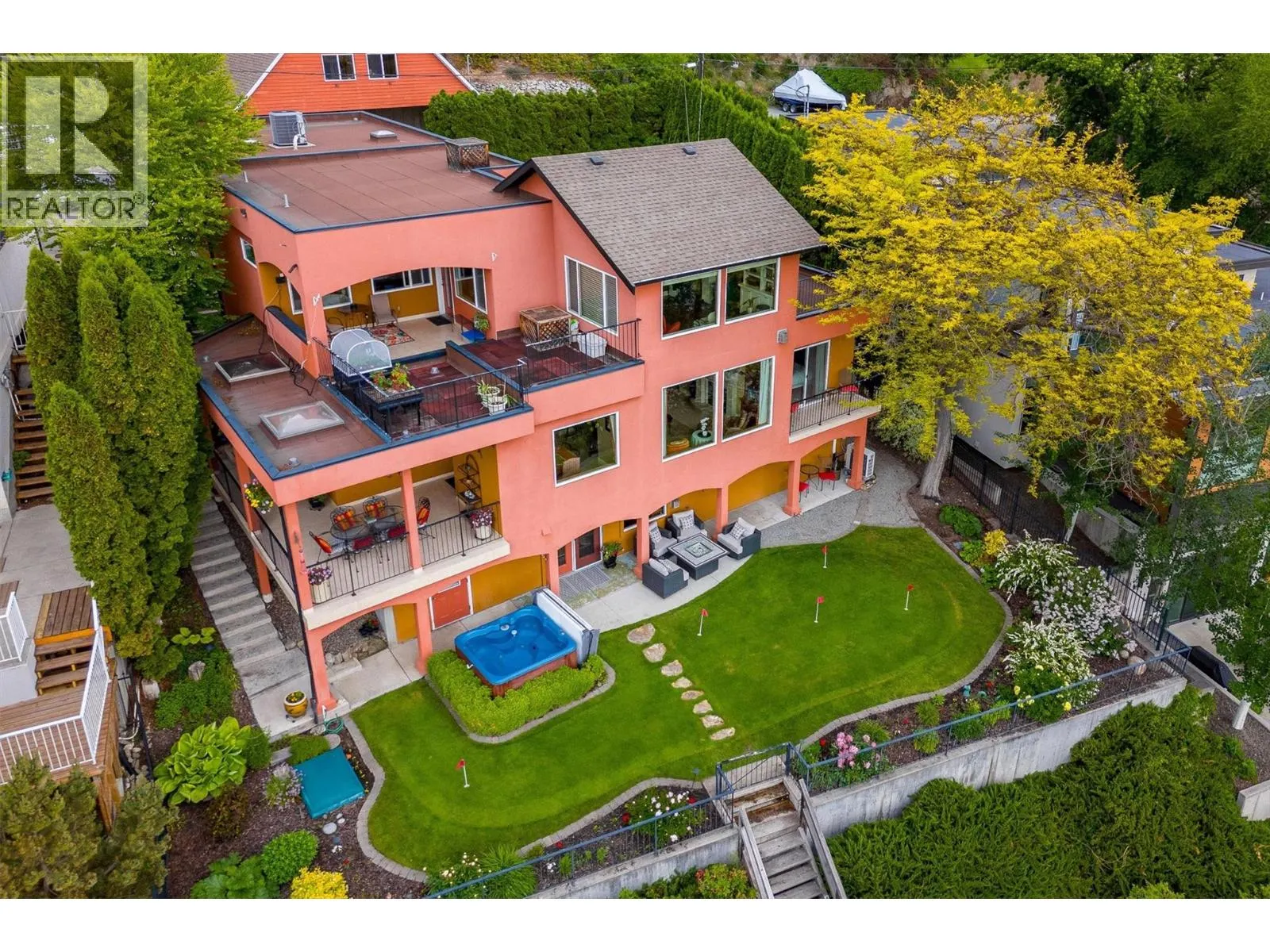 683 Westside Road S