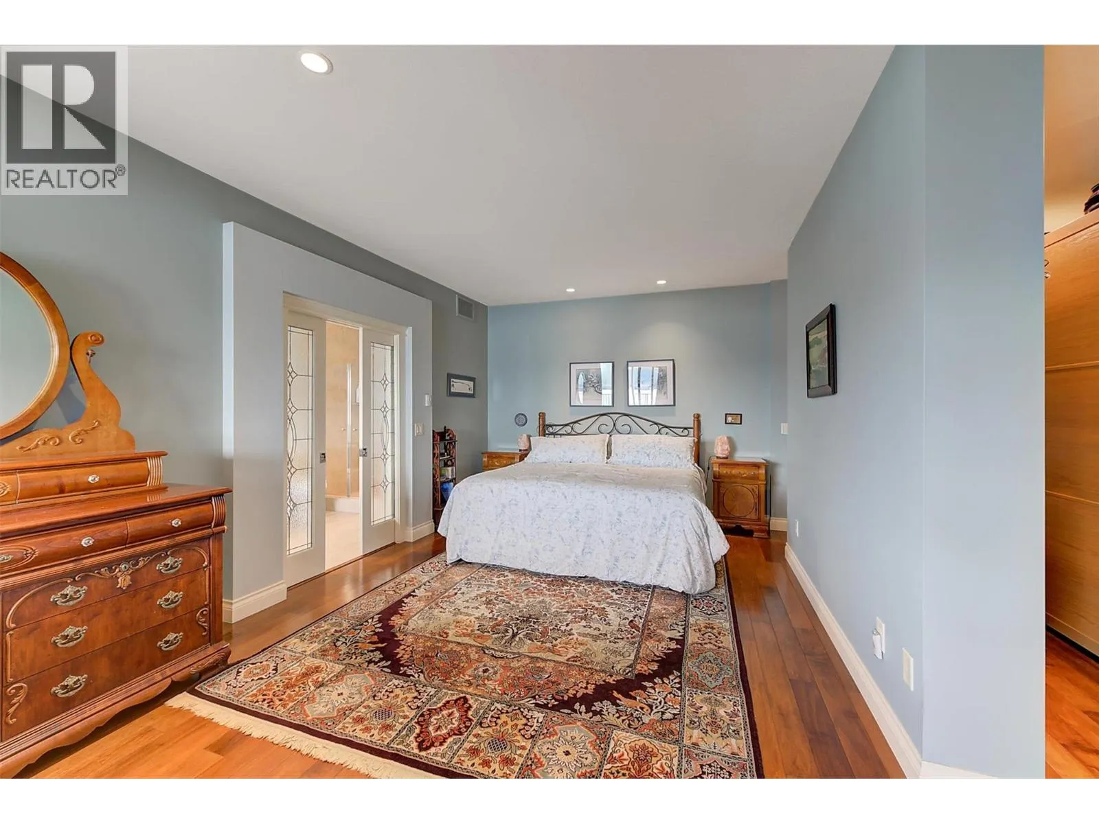 683 Westside Road S