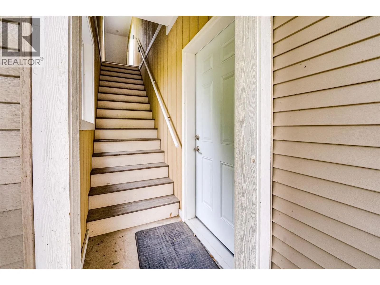 3804 32 Avenue Unit# 3