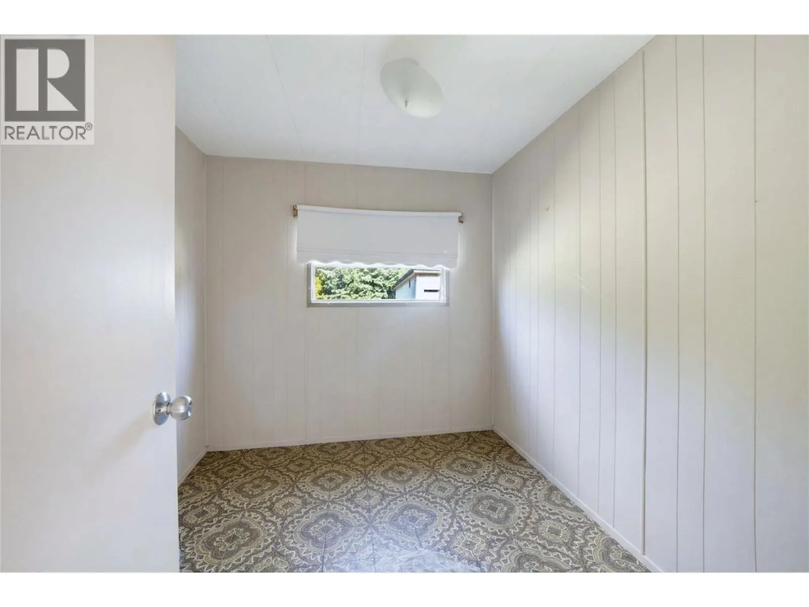 405 Gillis Avenue