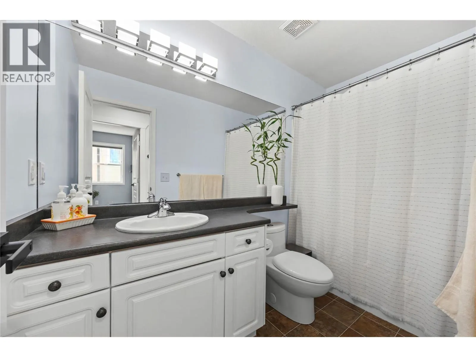 2322 Shannon Heights Place