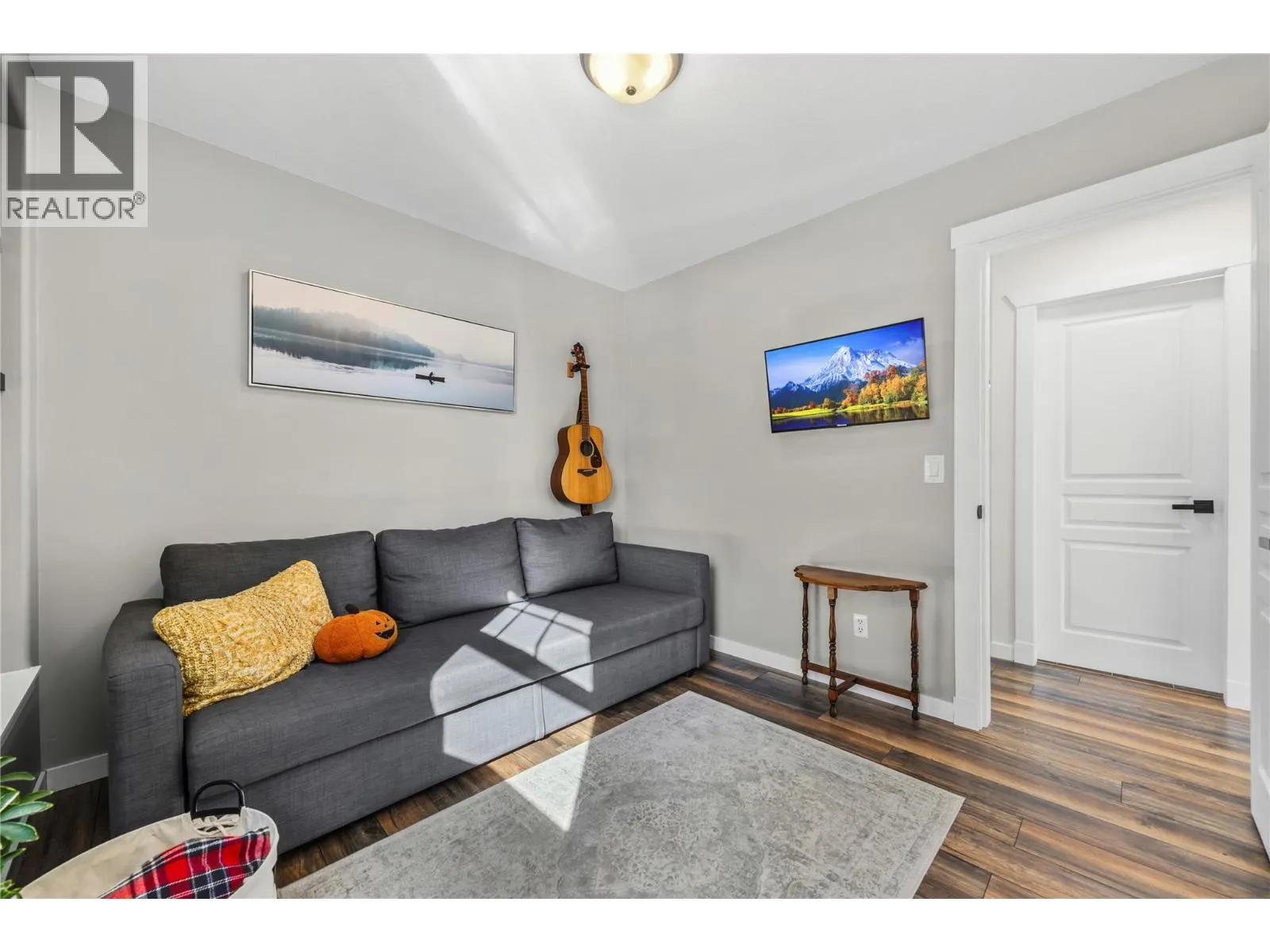 2322 Shannon Heights Place