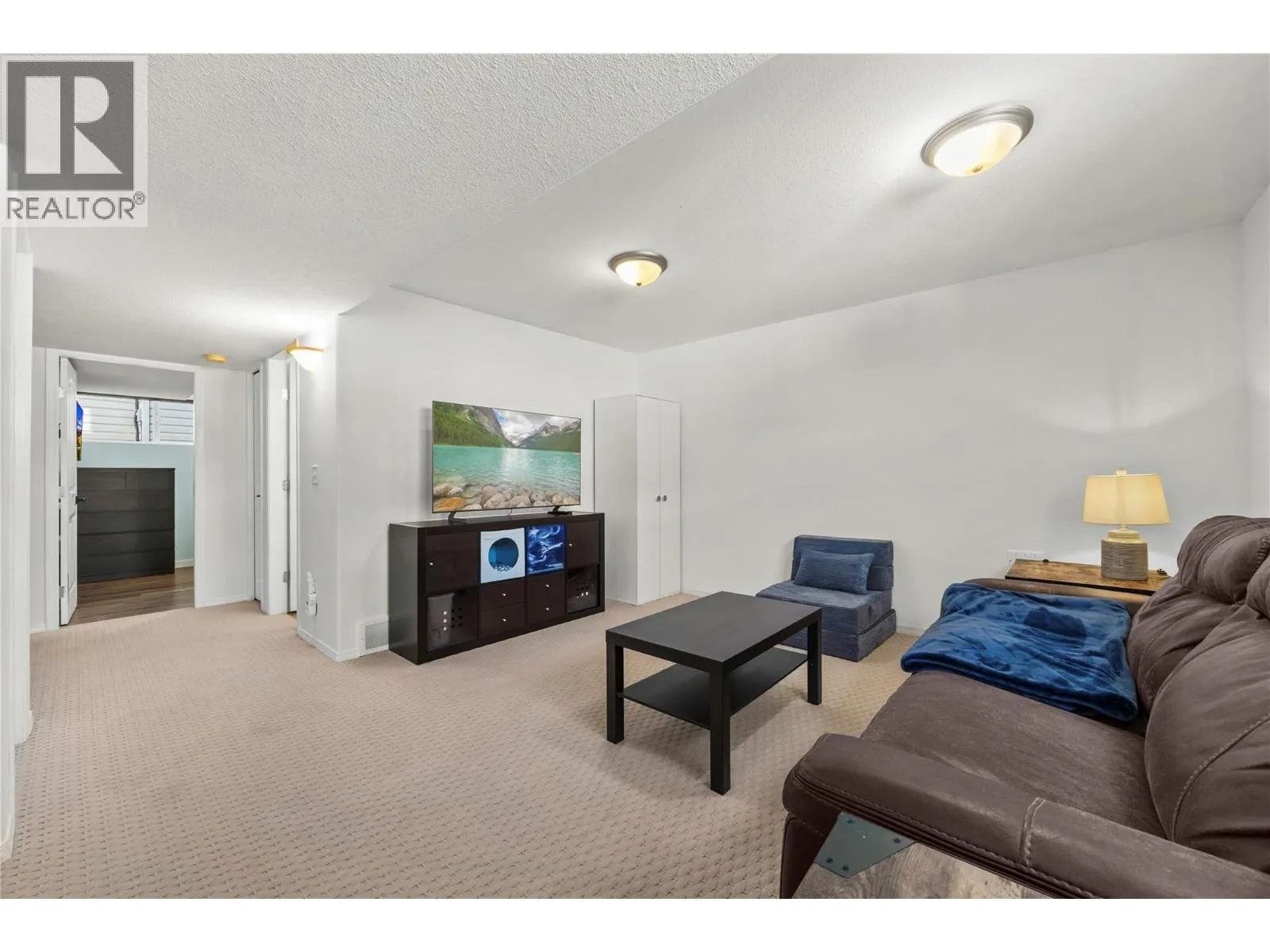 2322 Shannon Heights Place
