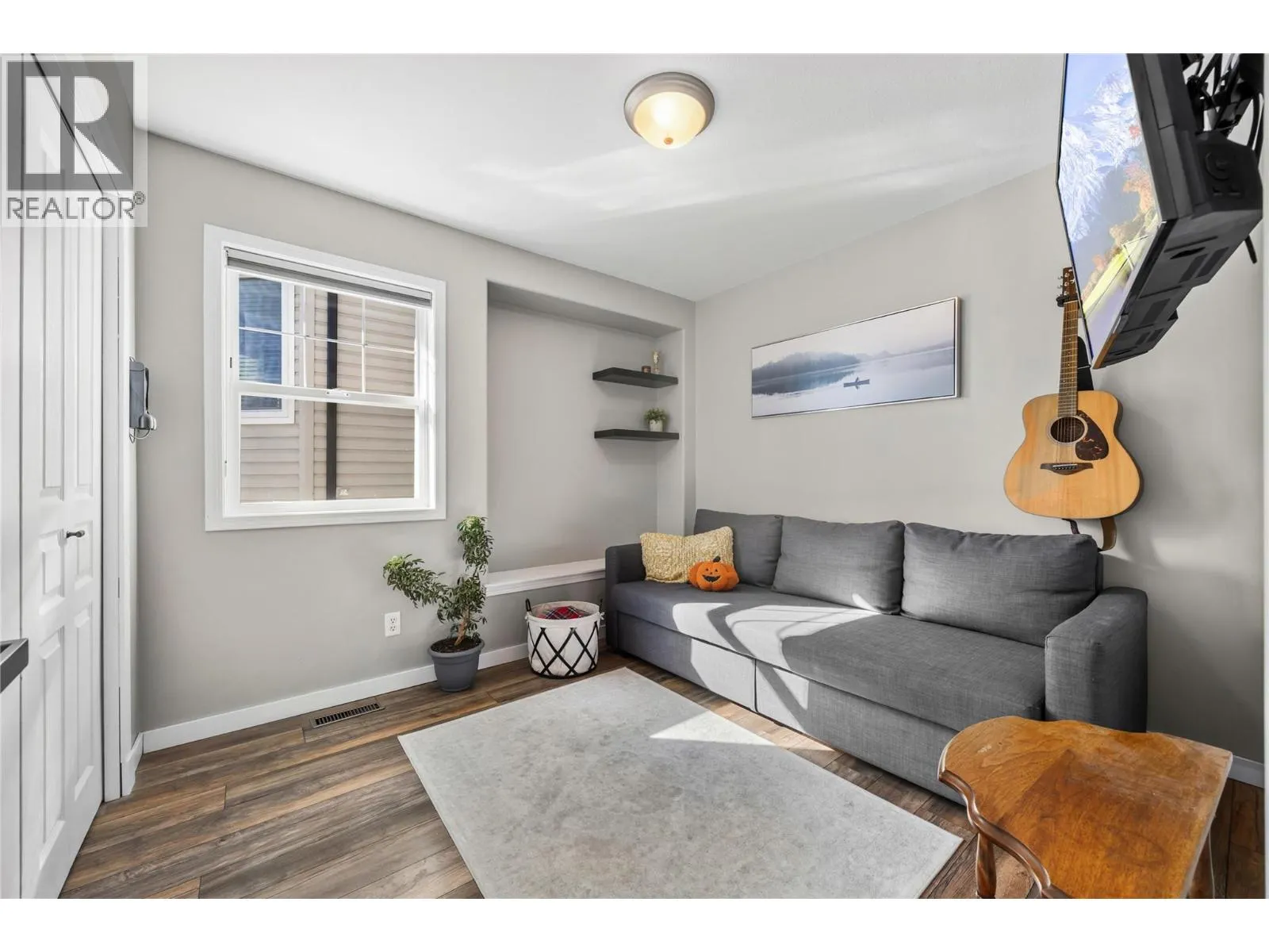 2322 Shannon Heights Place
