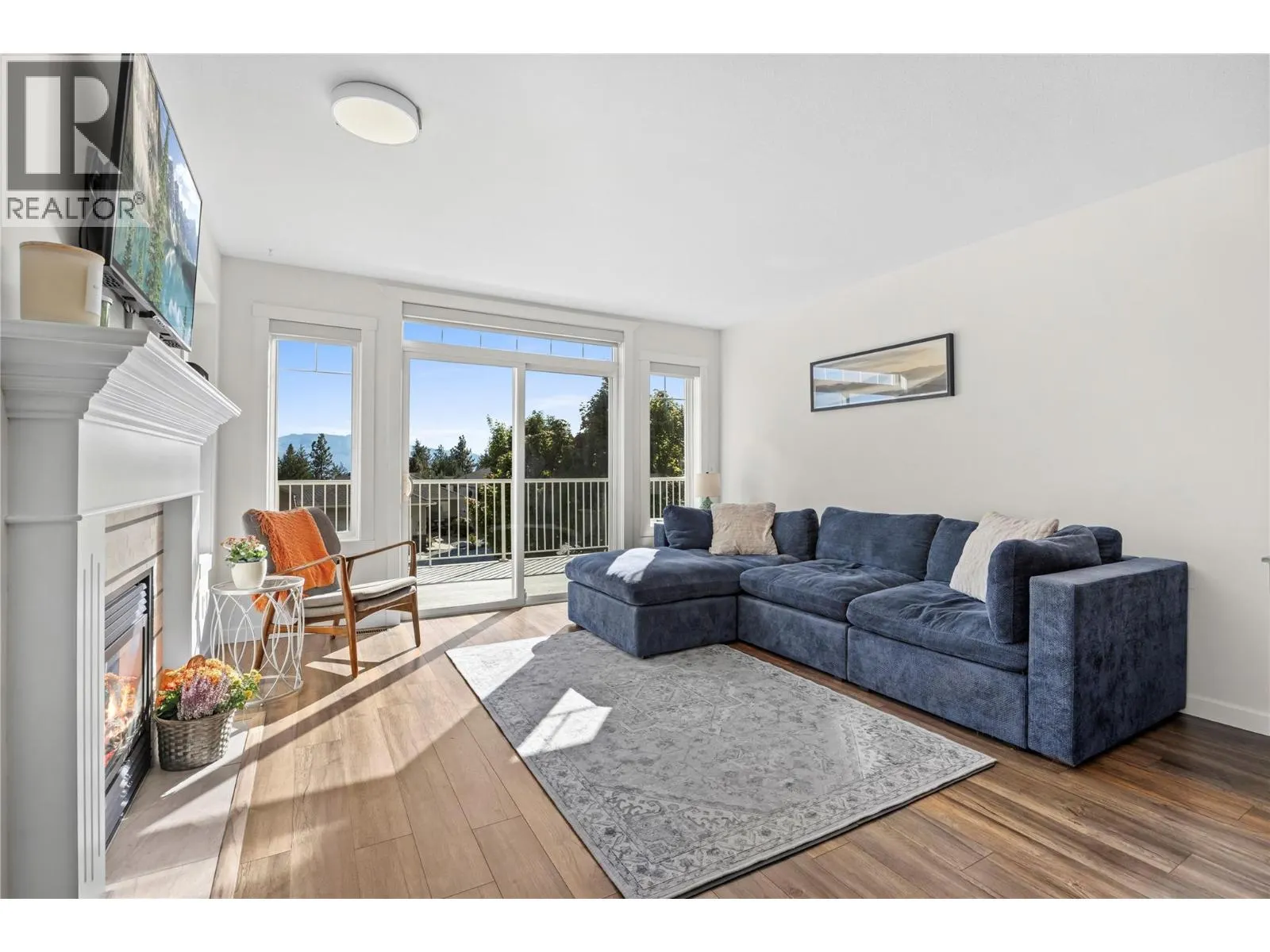 2322 Shannon Heights Place