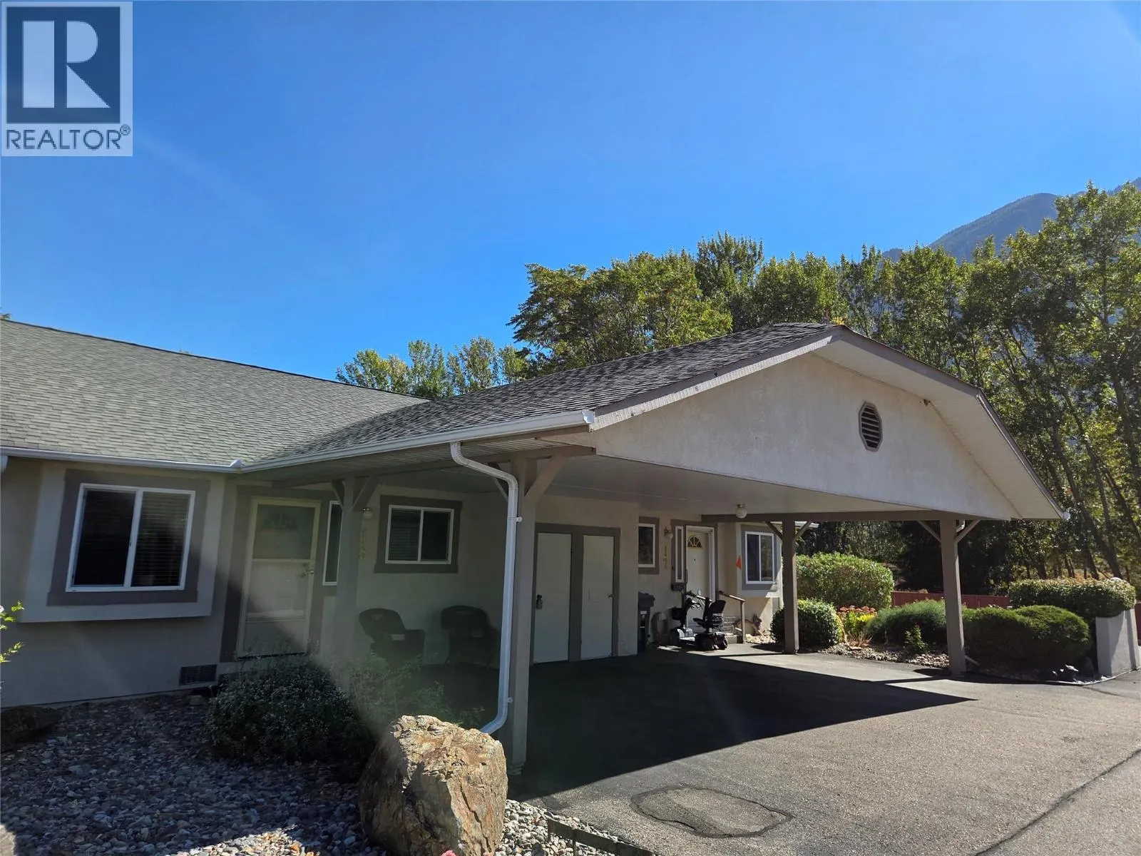 815 11th Avenue Unit# 16