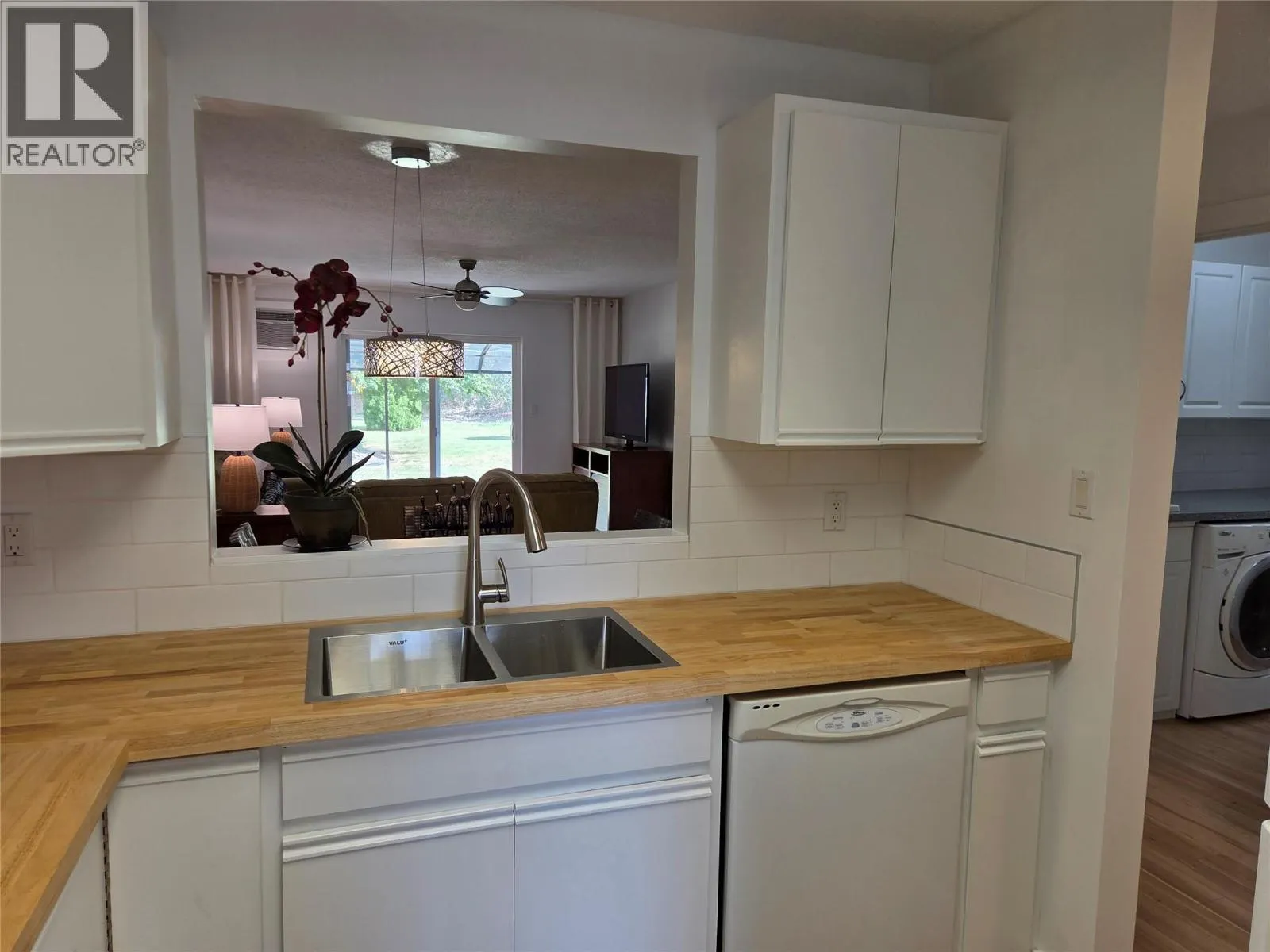 815 11th Avenue Unit# 16