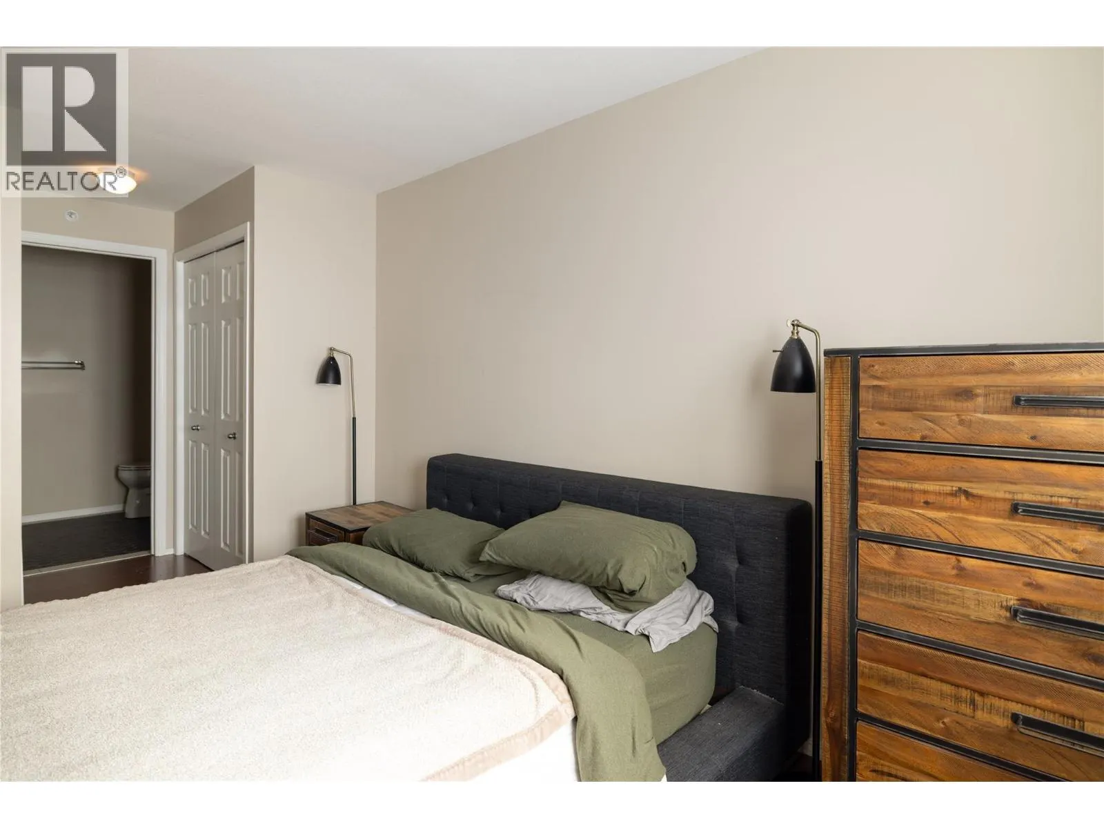 1873 Country Club Drive Unit# 2406