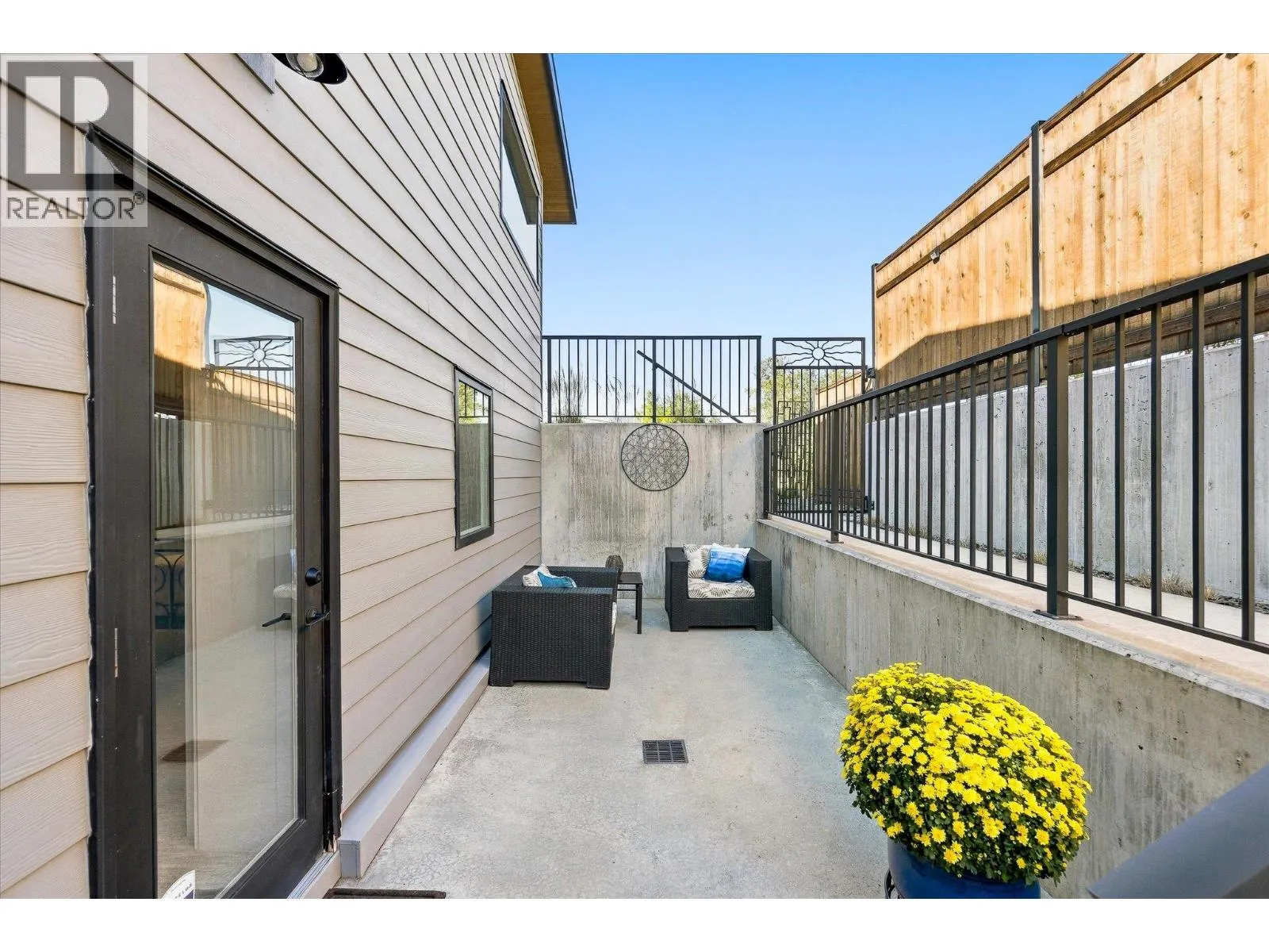 158 Grandview Street
