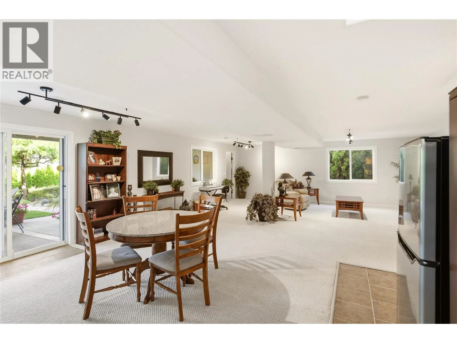 724 Lone Pine Drive