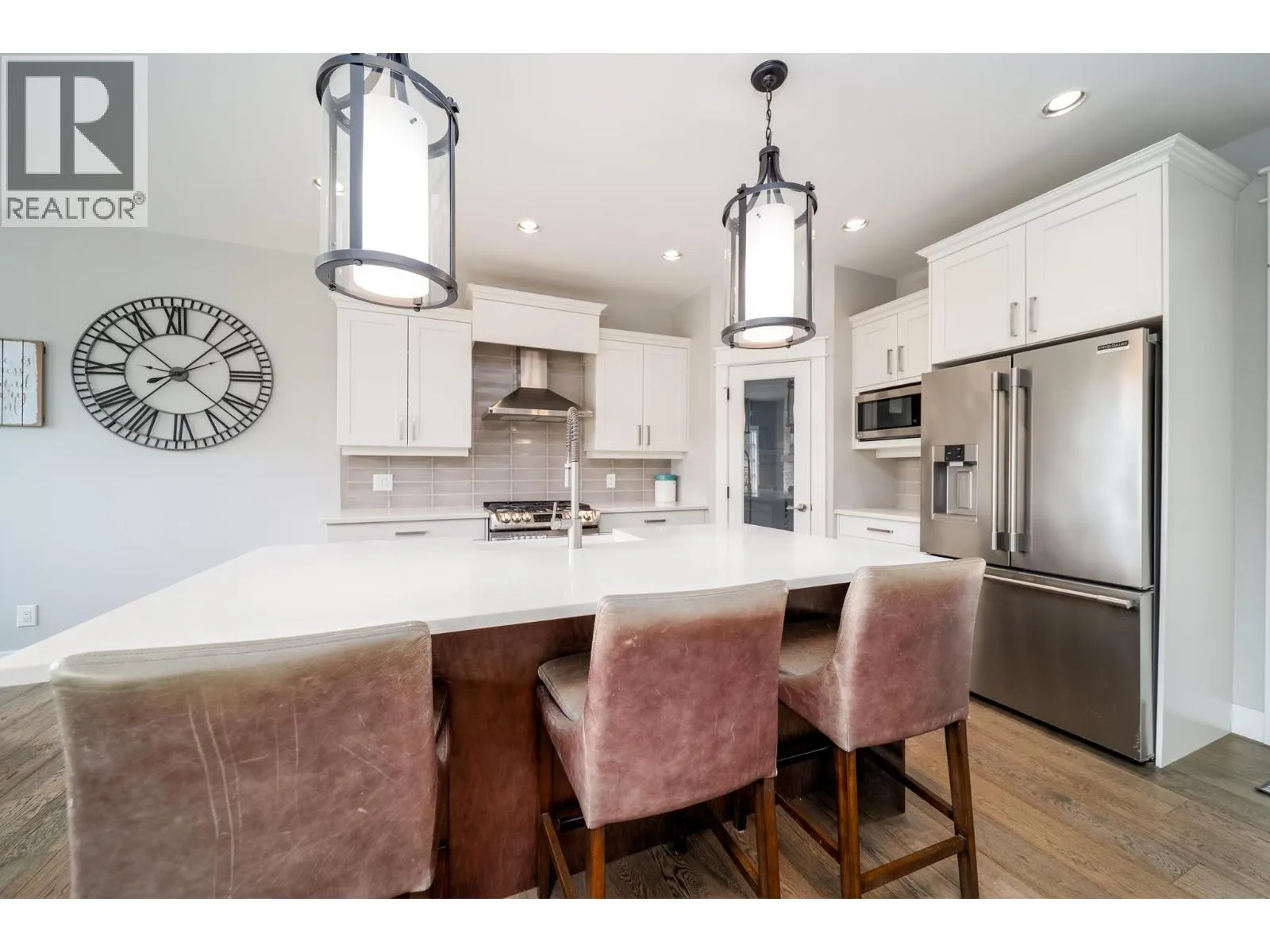 2588 Paramount Drive