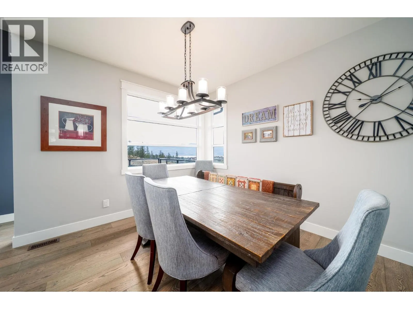2588 Paramount Drive