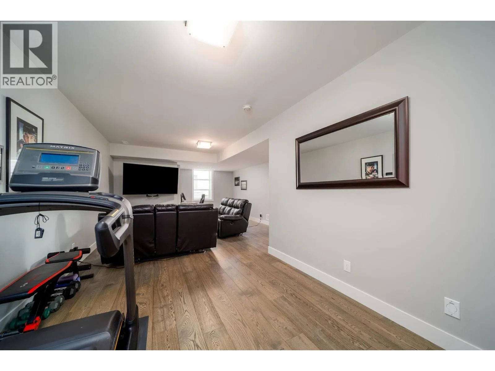 2588 Paramount Drive