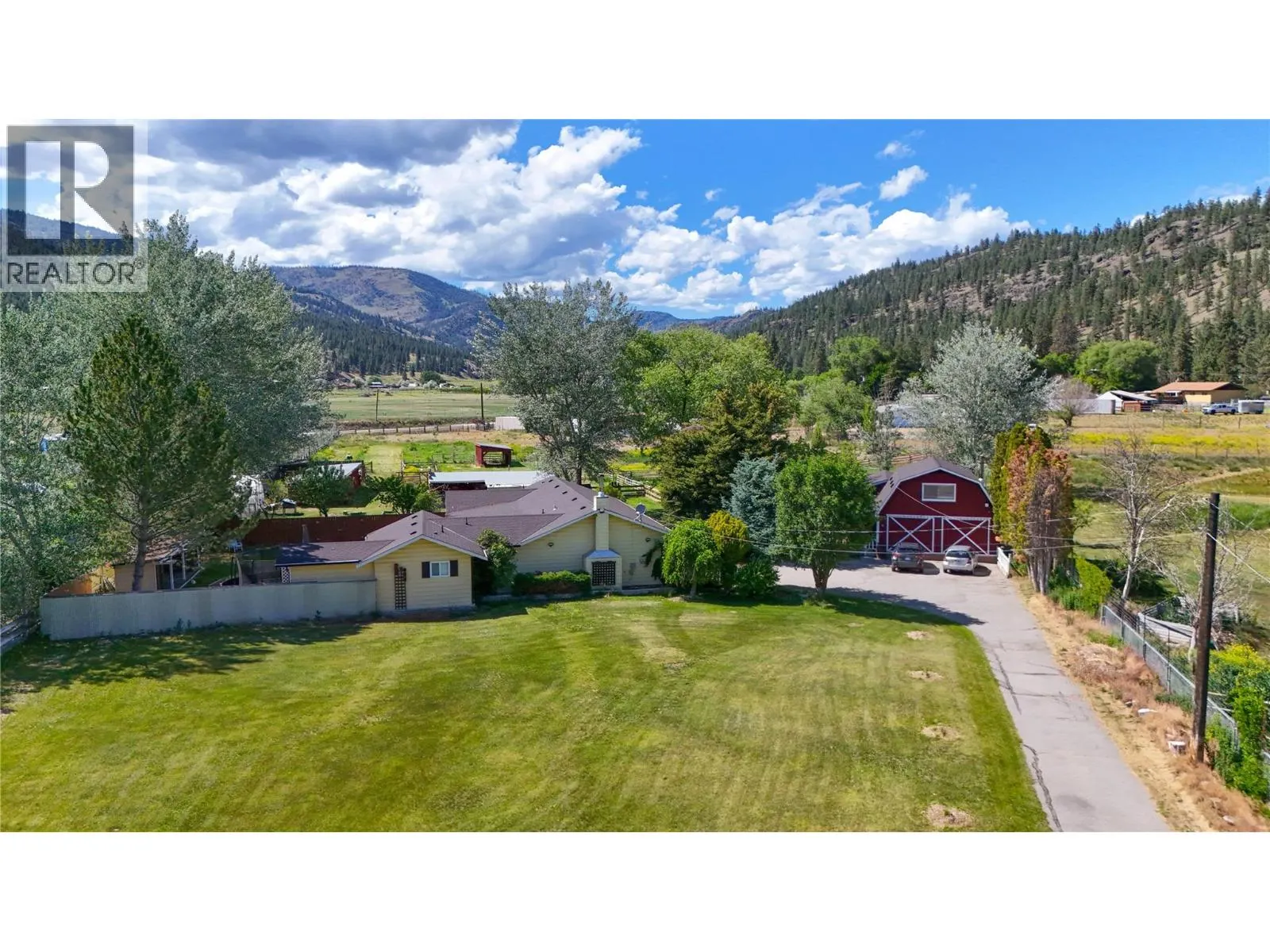 212 Carr Crescent