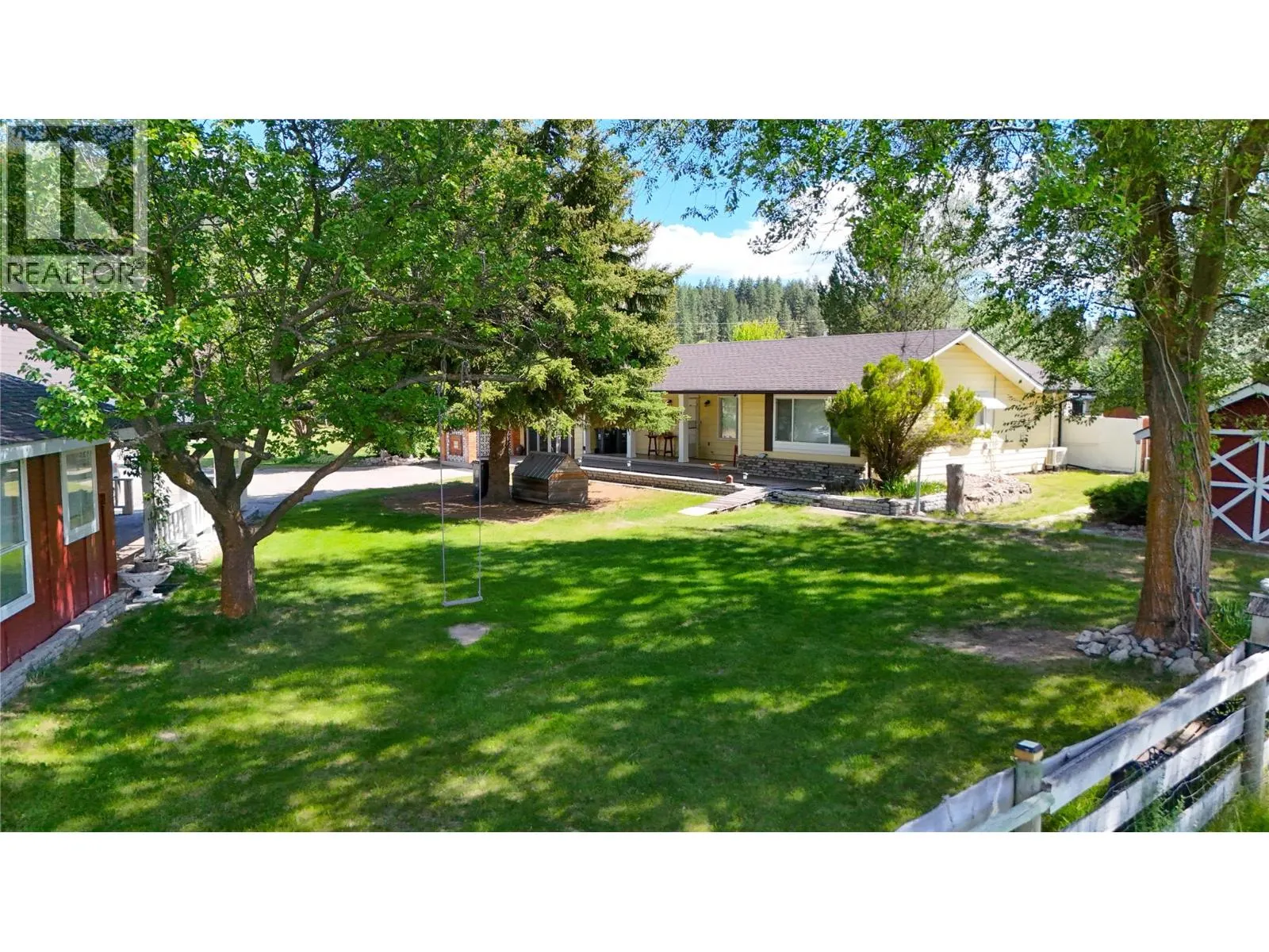 212 Carr Crescent