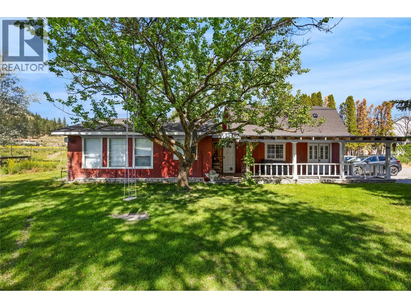 212 Carr Crescent