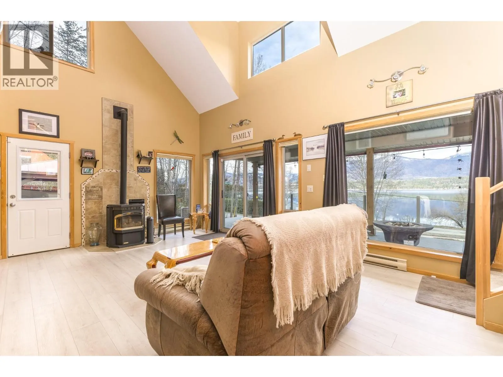 3572 Eagle Bay Road